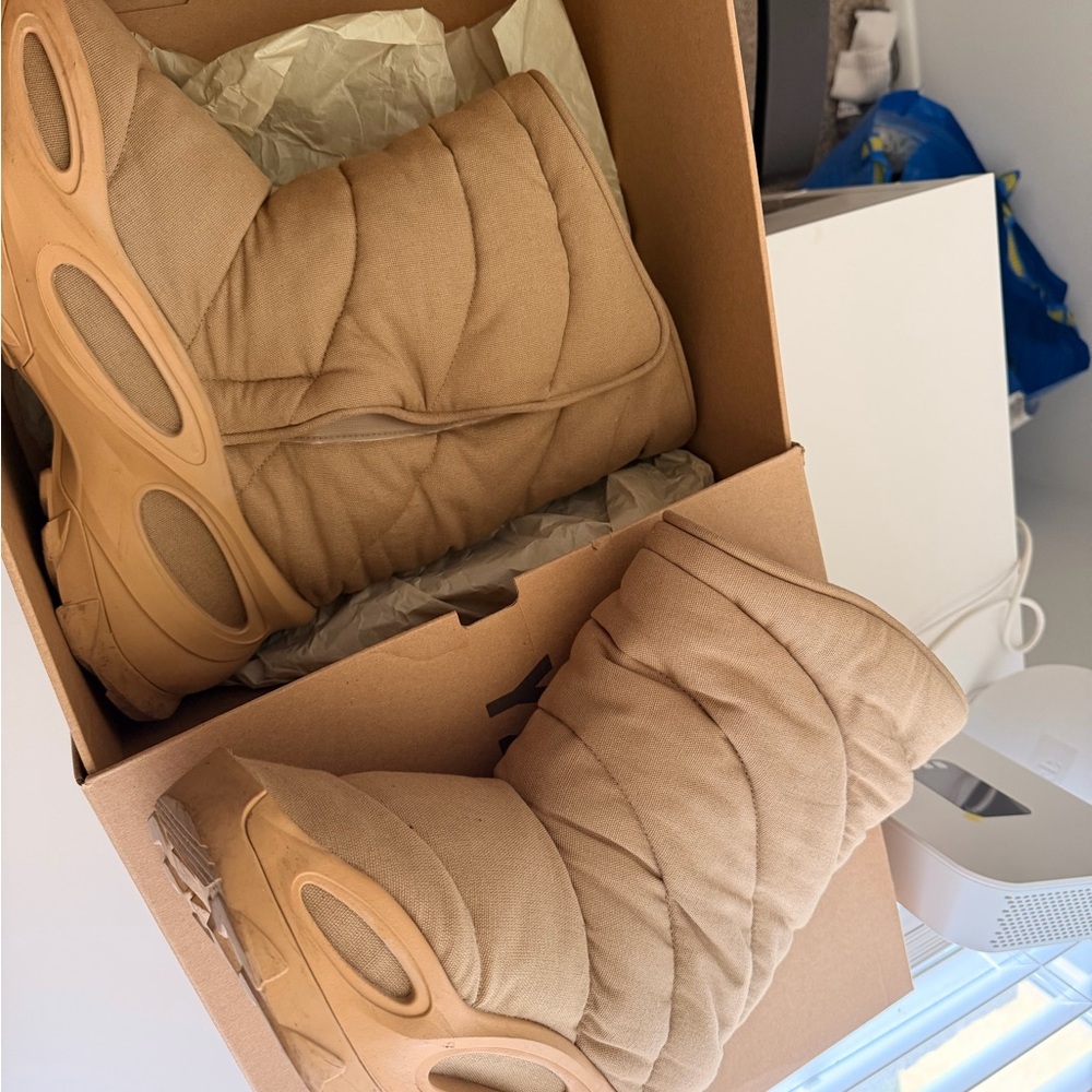 adidas YZY NSLTD BT Box in Brown - Picture 2 of 4